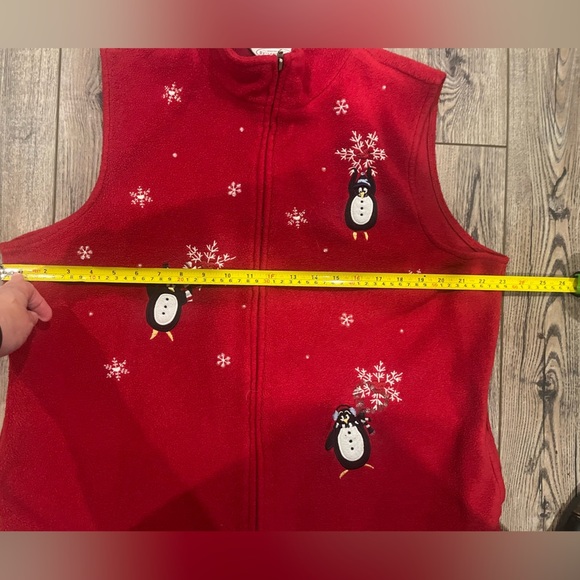 Northern Reflections Vintage Red Fleece Penguin Vest with sparkly beads size XL - Picture 8 of 9